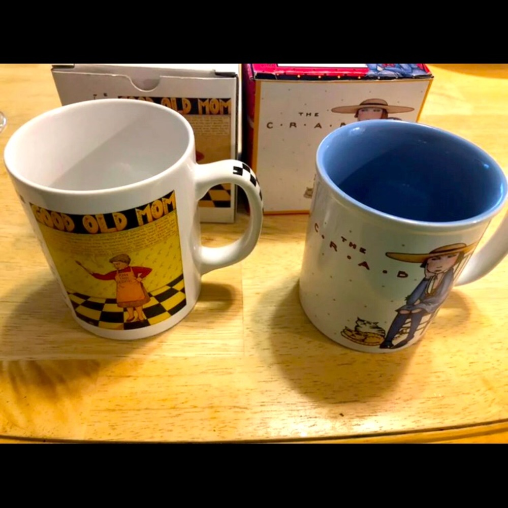 Retired NIB Mary Engelbreit Set of 2 Mugs:  Mom and Crab